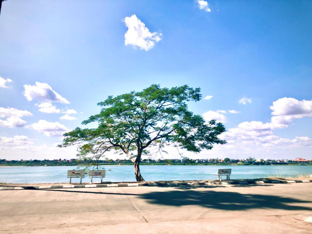 Mekong Hotel Thakhek Exterior foto